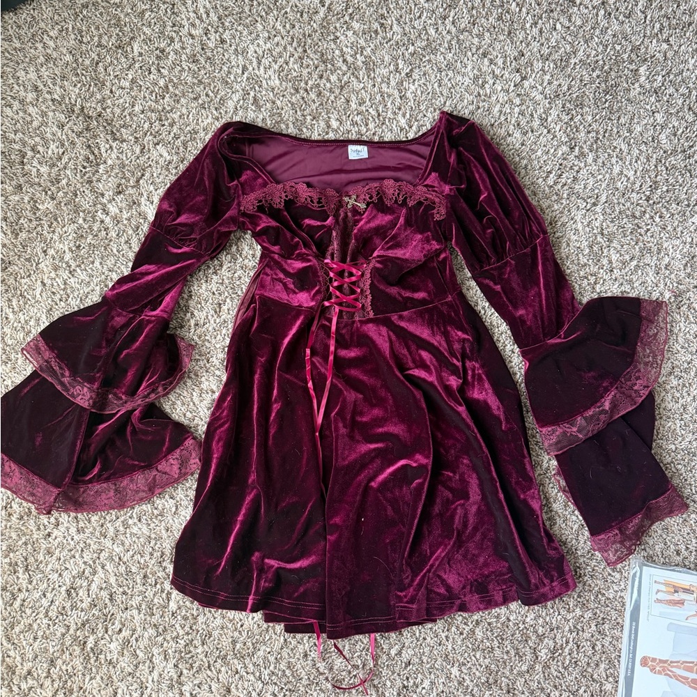 Spirit Velvet Lace-Up Burgundy Chemise